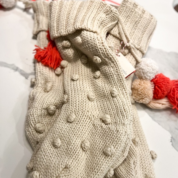 Jillian Harris x Canvas stockings x 4 - Picture 6 of 8